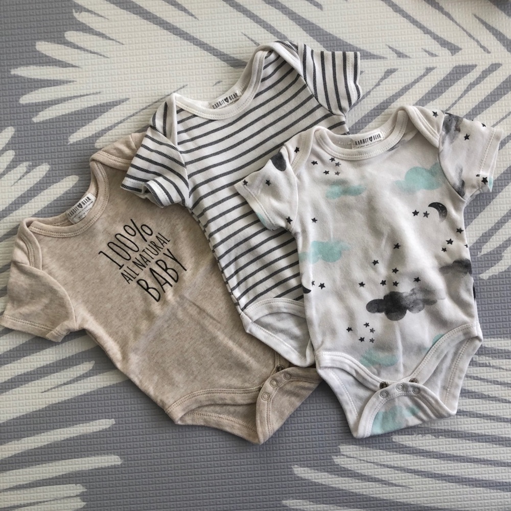 3 pack Rabbit + Bear organic onesies (0-3m)